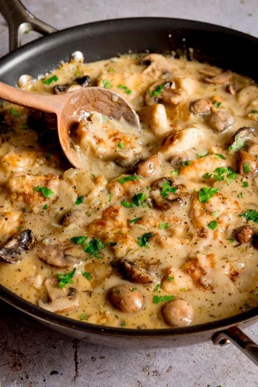 Baked Creamy Chicken and Mushroom Casserole