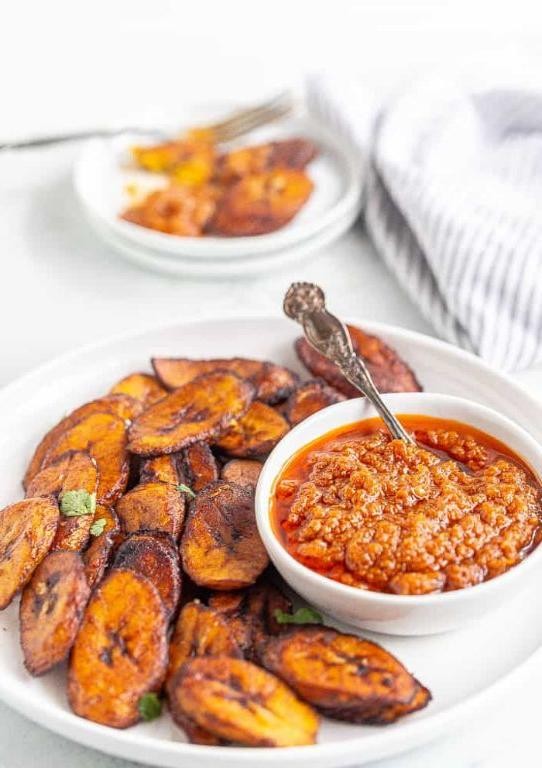 Baked Plantain with Spicy Tomato Sauce