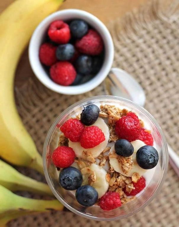 Banana Berry Oatmeal Parfait
