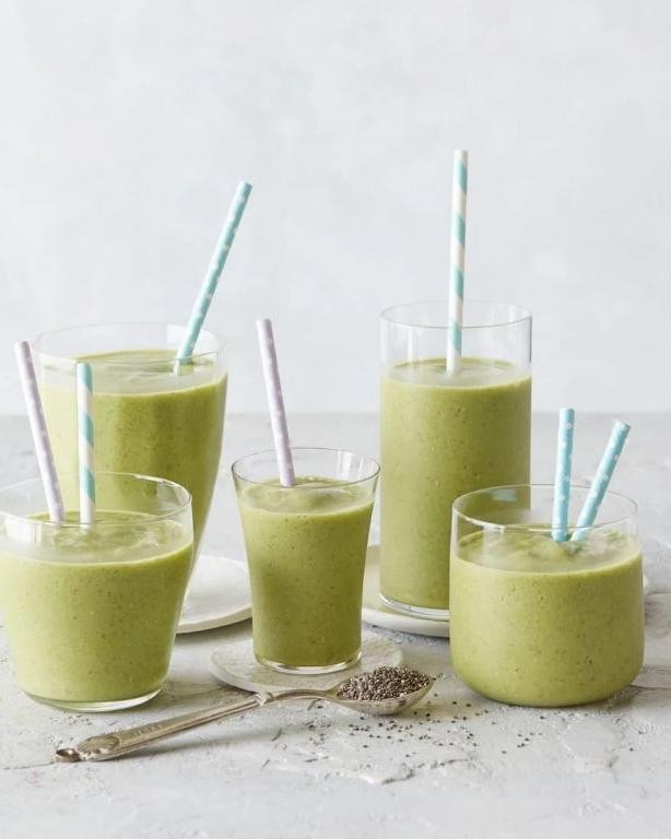 Banana Chia Smoothie with Spinach