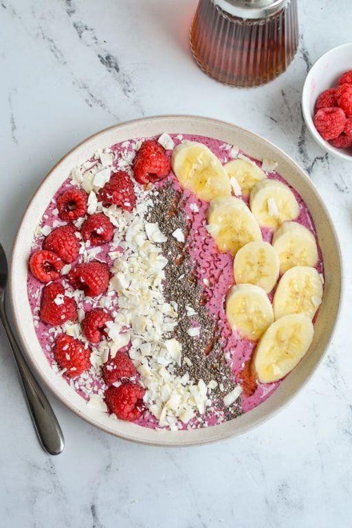 Banana Kefir Smoothie Bowl