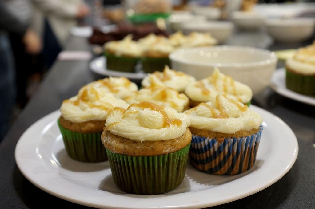 Banana Rum Cake Mix Cupcakes