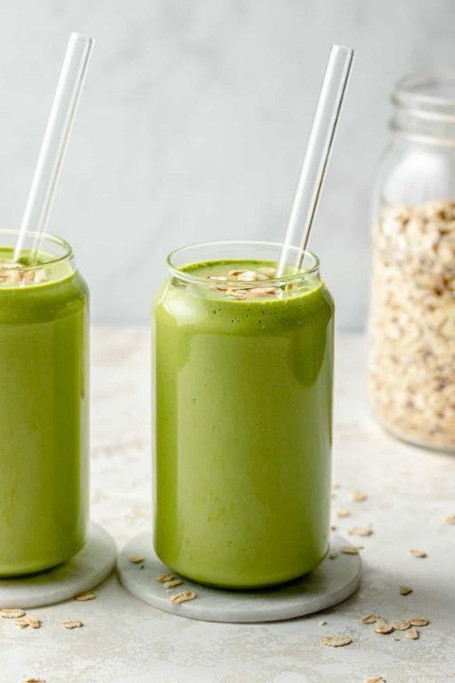 Banana Spinach Breakfast Smoothie