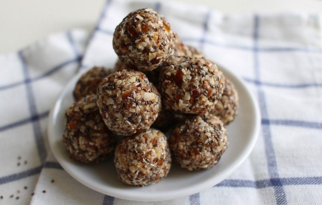 Banana and Almond Energy Bites