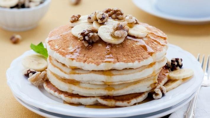 Banana and Nut Butter Whole Wheat Pancakes