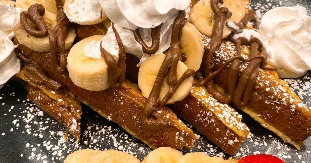 Banana and Nutella Stuffed French Toast