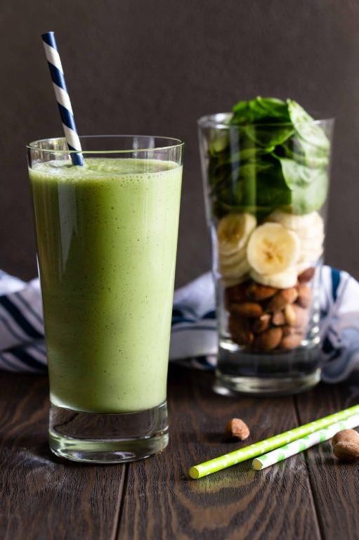 Banana and Spinach Protein Shake