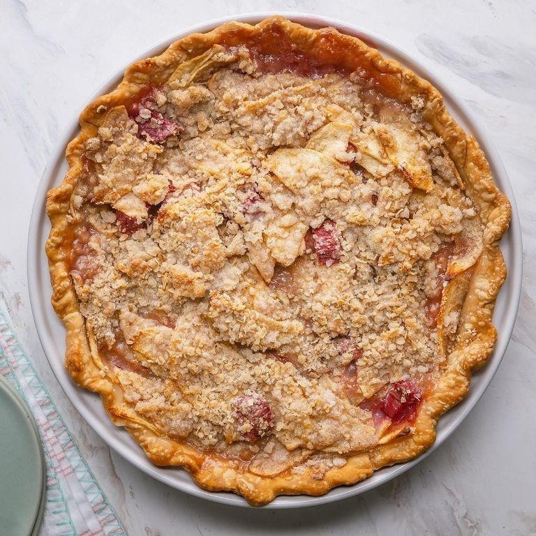 Basic Rhubarb and Apple Pie