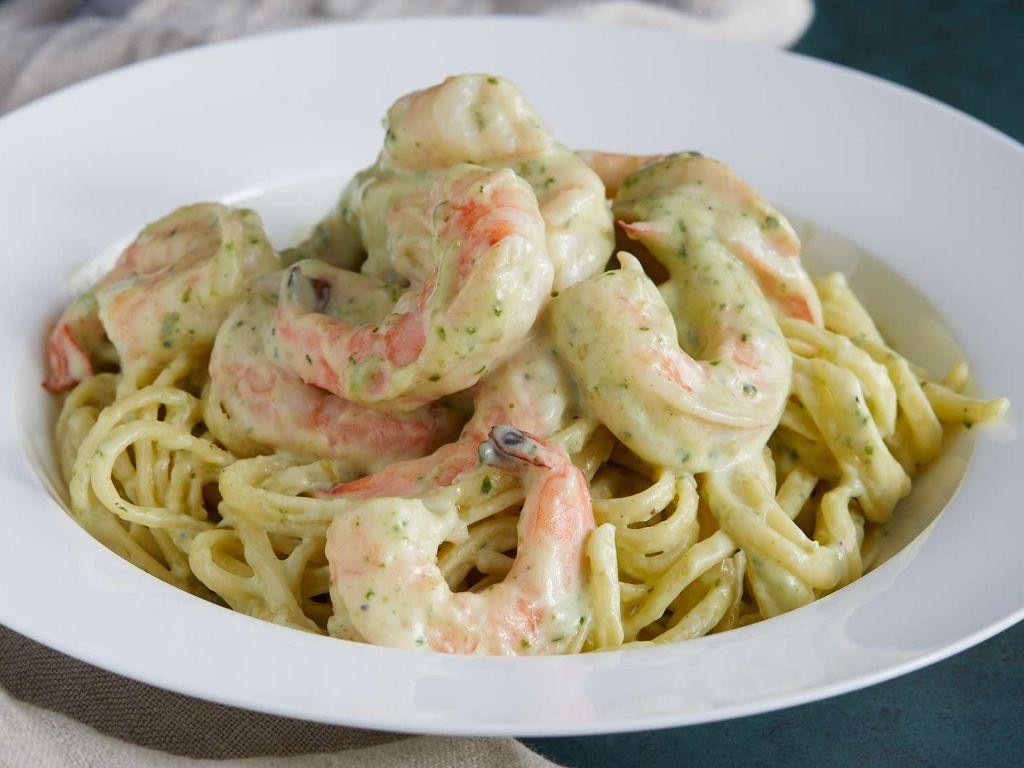 Basil Pesto Creamy Shrimp Linguine