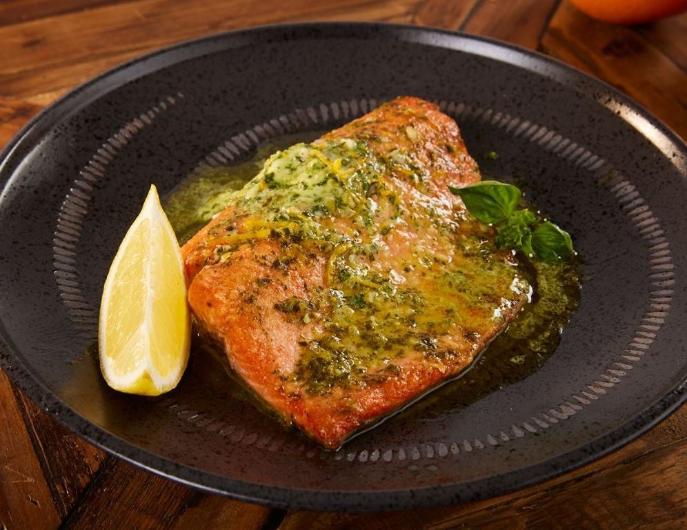 Basil-Butter Baked Salmon Fillets