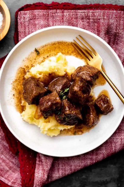 Beef Filet Tips with Red Wine Reduction