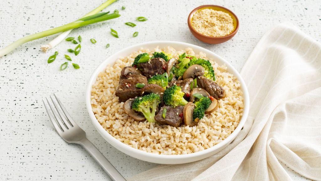 Beef and Broccoli Stir-Fry with Brown Rice