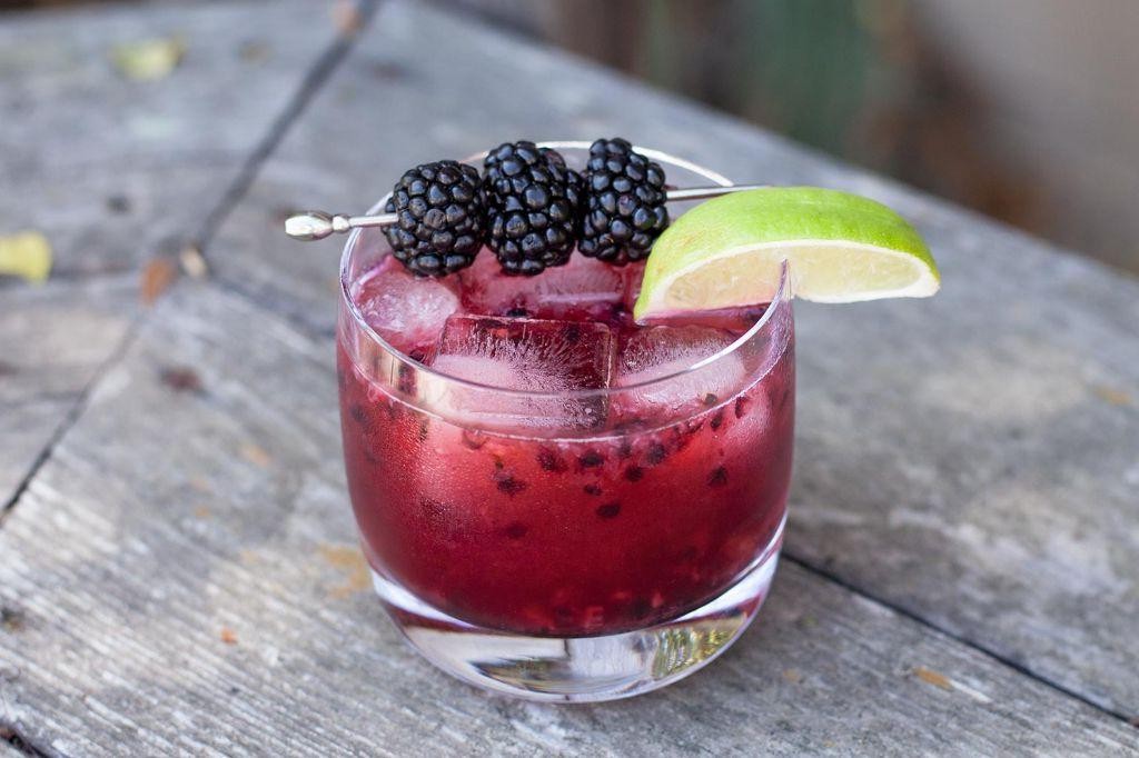 Berry Mezcal Fizz