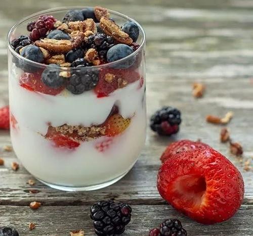 Berry Yogurt Parfait