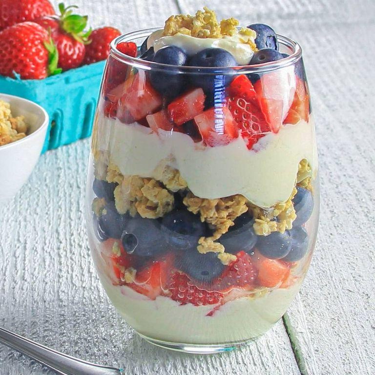 Berry and Yogurt Parfait