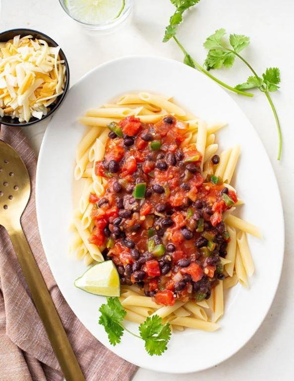 Black Bean Spaghetti with Bell Peppers and Cilantro
