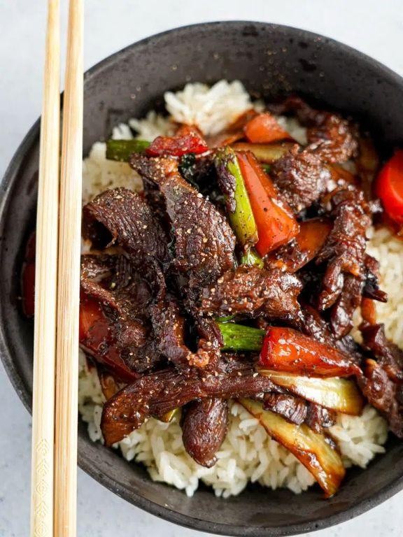 Black Pepper Beef Stir Fry