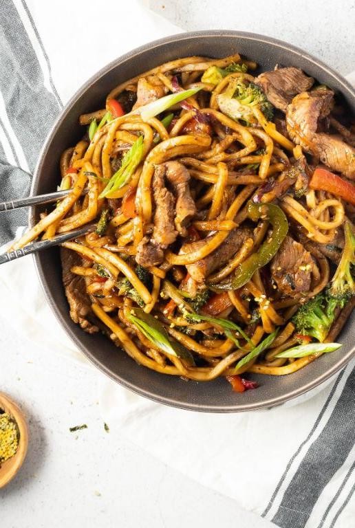 Black Pepper Beef with Udon Noodles
