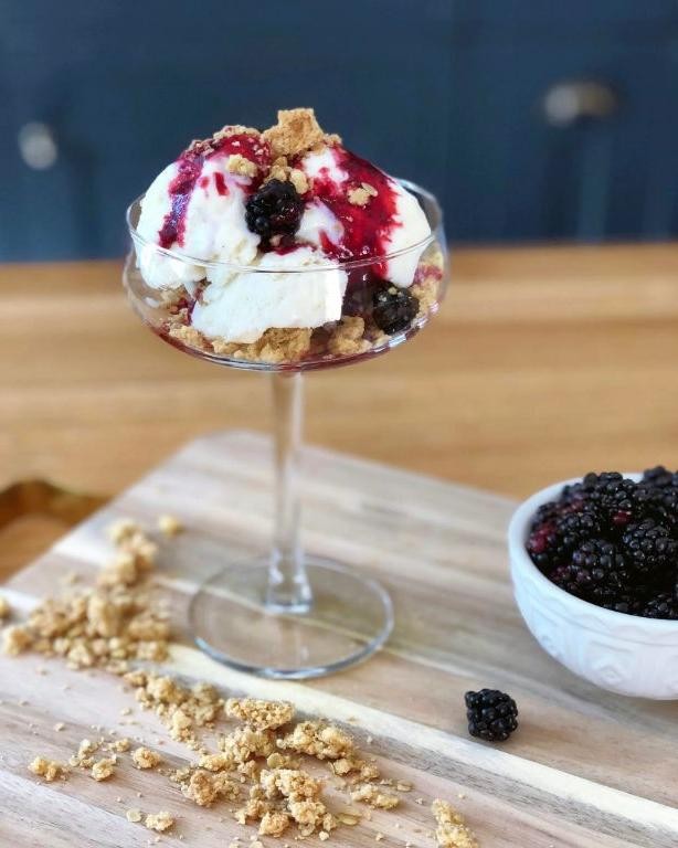 Blackberry Ice Cream Sundae