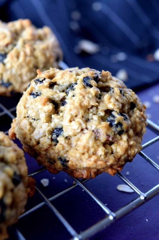 Blueberry Almond Oatmeal Cookies