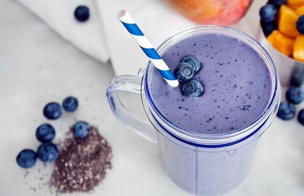 Blueberry Mango Protein Smoothie