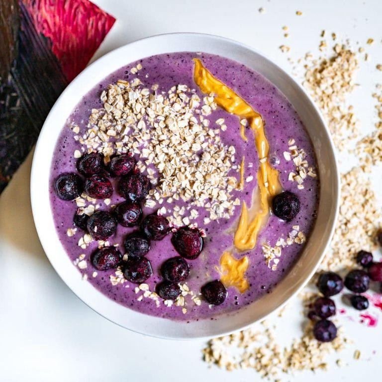 Blueberry Oatmeal Smoothie Bowl