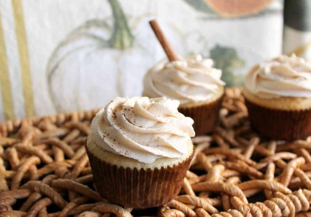 Bourbon Vanilla Pear Cupcakes