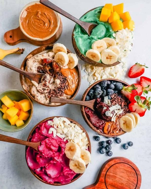 Breakfast Smoothie Bowl