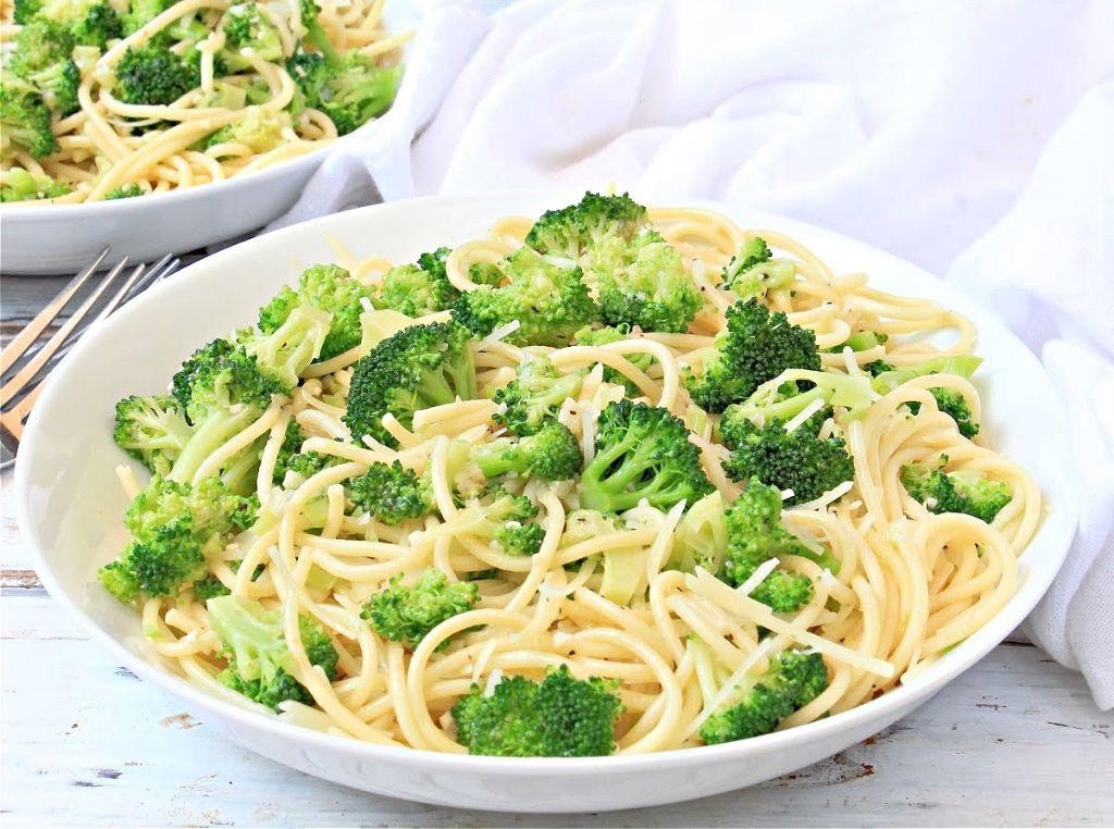 Broccoli and Garlic Spaghetti Aglio e Olio
