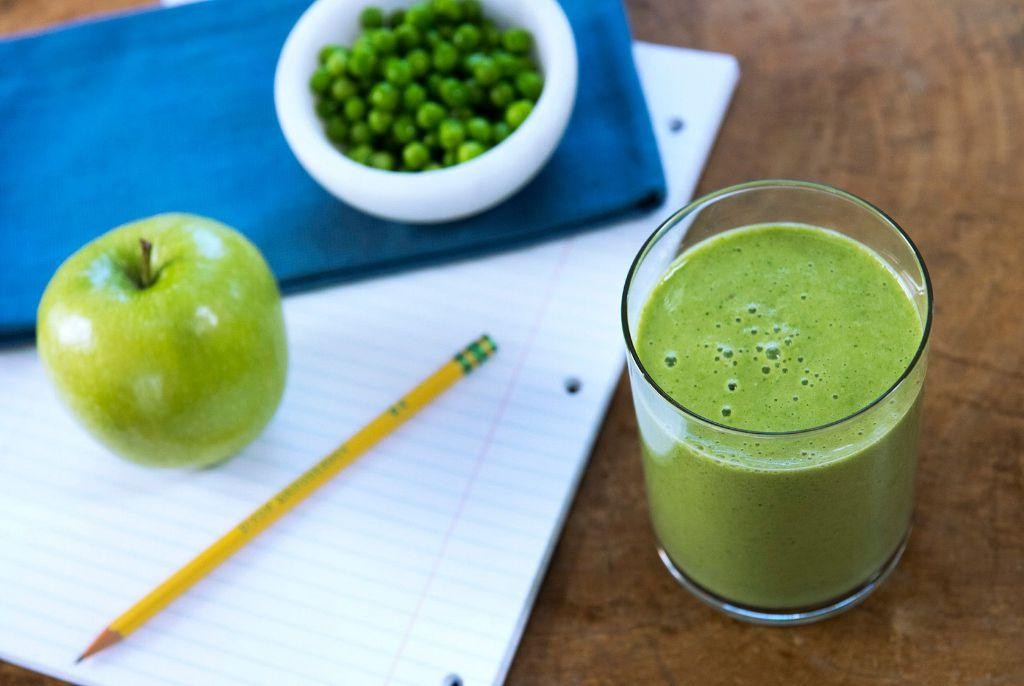 Broccoli and Green Apple Energizing Juice