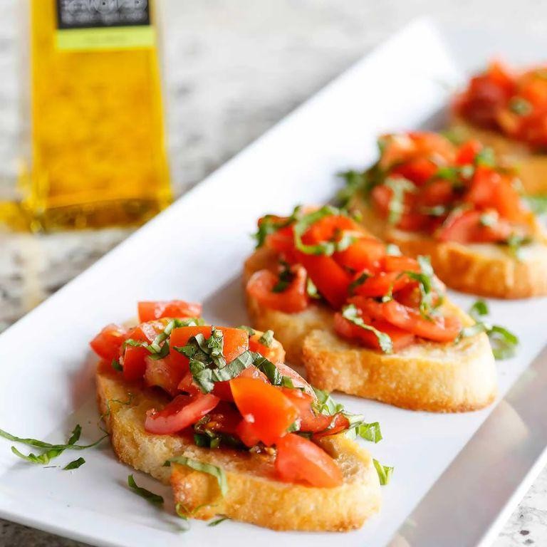 Bruschetta with Tomato and Basil