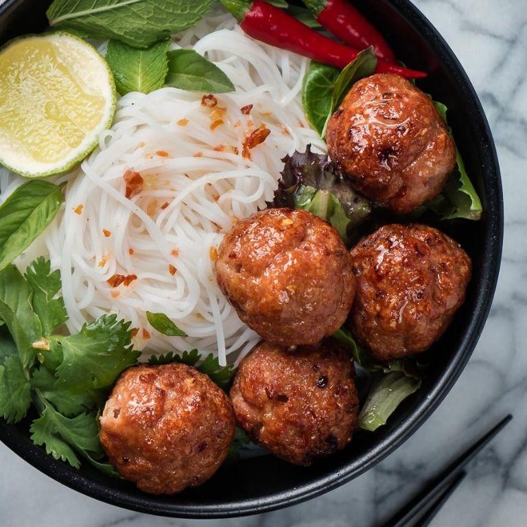 Bun Cha (Grilled Pork with Noodles)