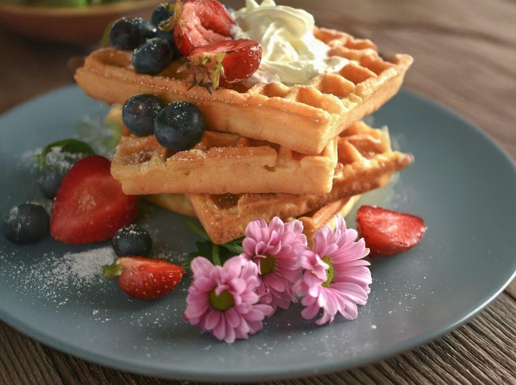 Buttermilk Waffles with Fresh Berries