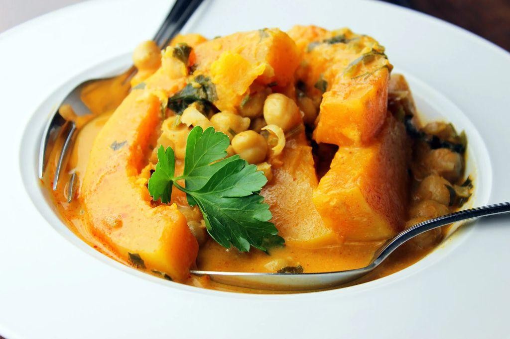 Butternut Squash and Quinoa Curry