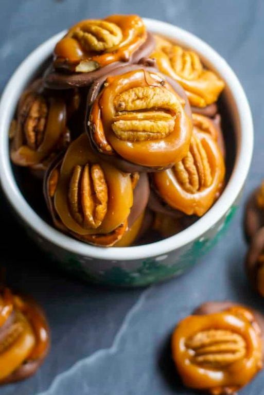 Butterscotch Pretzel Turtle Treats