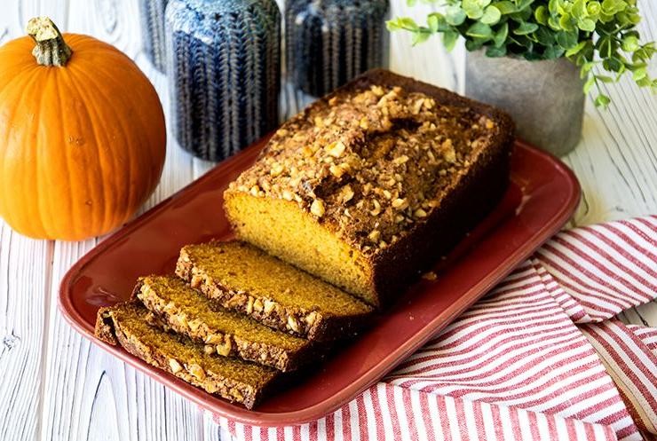 Calabaza Bread with Walnuts and Cinnamon
