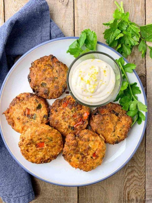 Canned Red Salmon Cakes with Lemon Aioli