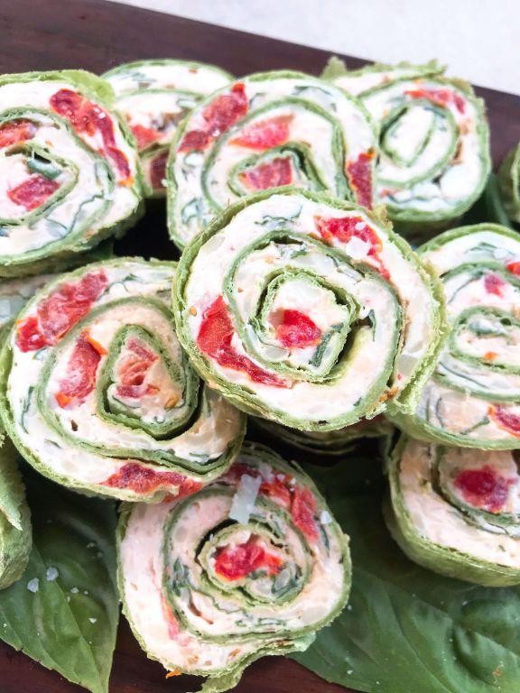 Caprese Pinwheel Sandwich Wraps