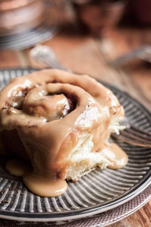 Caramel Apple Pie Buns