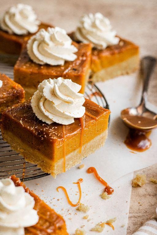Caramel Drizzled Pumpkin Bars