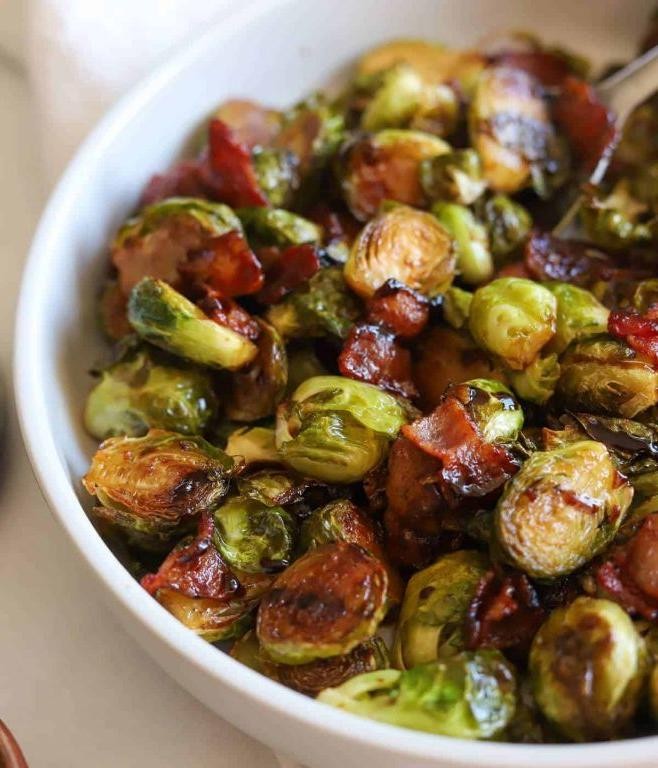 Caramelized Brussel Sprouts with Balsamic Vinegar and Crispy Bacon