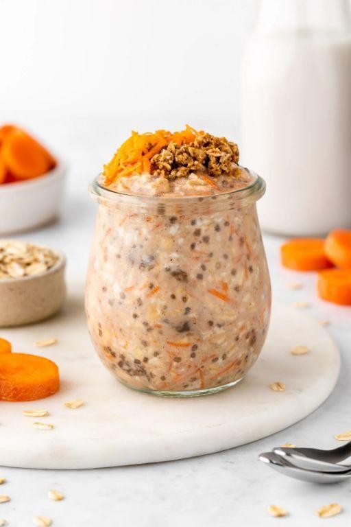 Carrot Cake High Protein Overnight Oats