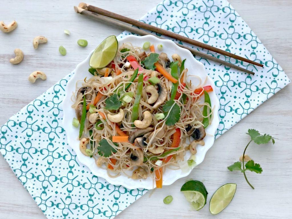 Cashew Nut Vegetable Chow Mein