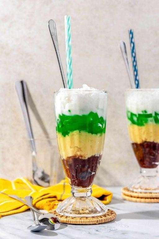 Che Ba Mau (Three-Color Dessert)