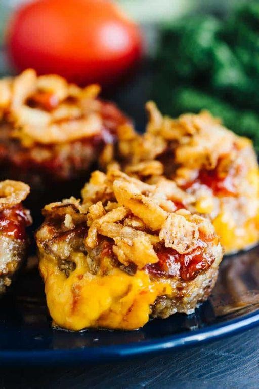 Cheddar-Stuffed Mini Meatloaf Muffins