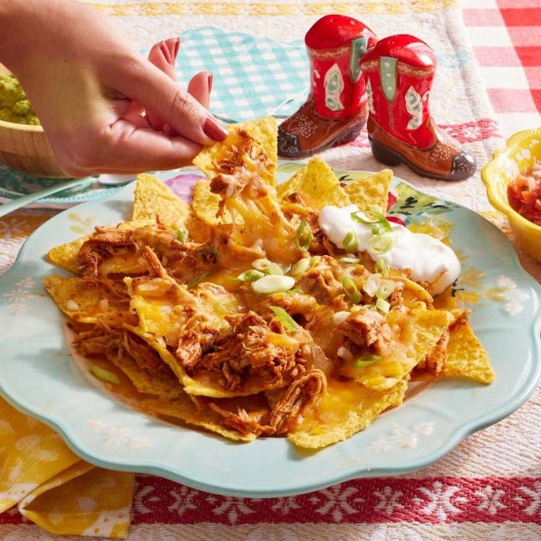 Cheesy Baked Chicken Nachos