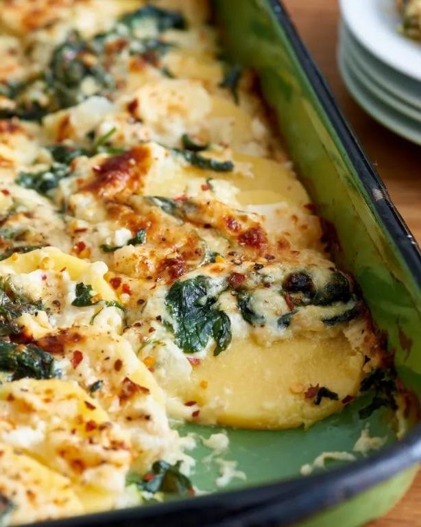 Cheesy Baked Polenta with Spinach and Garlic