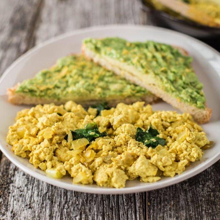 Cheesy Nutritional Yeast Scrambled Tofu