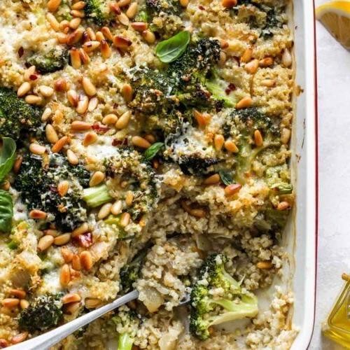 Cheesy Quinoa and Broccoli Crock Pot Dish