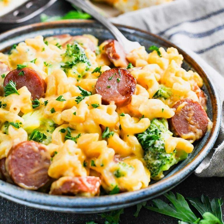 Cheesy Sausage and Broccoli Pasta
